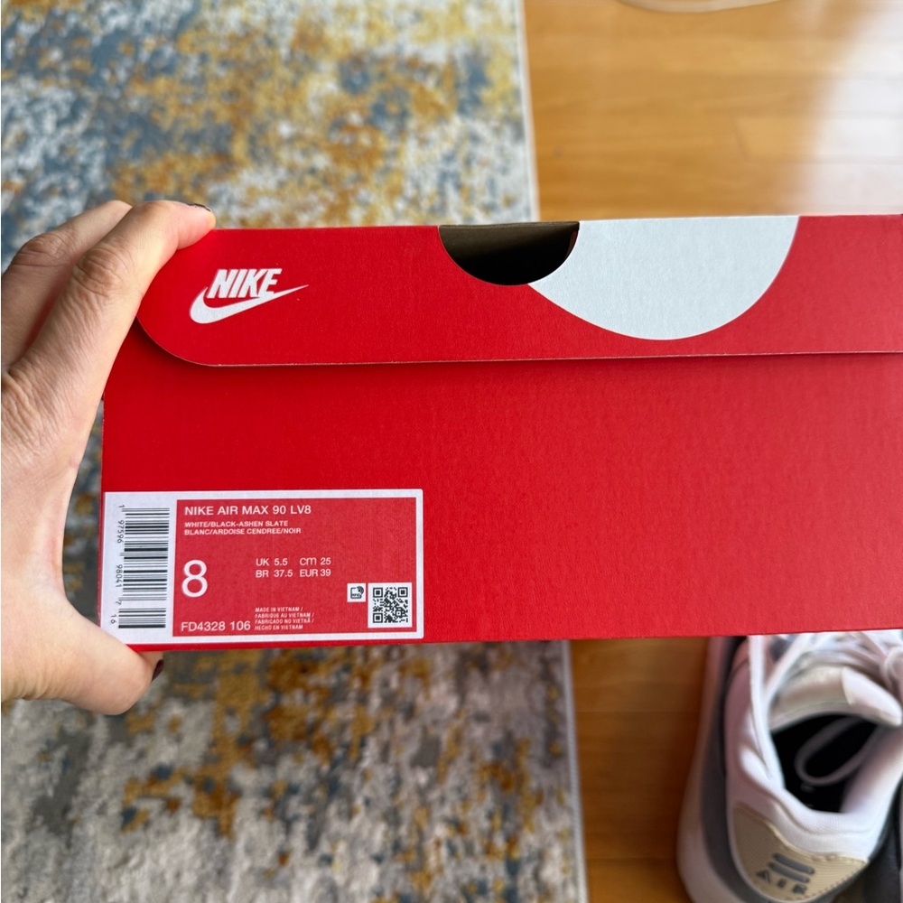 NIKE Air Max 90 LV8 Women’s Sneakers Size 8 White Grey - Picture 7 of 8
